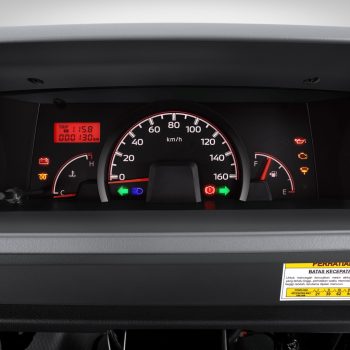 interior colt l300 3